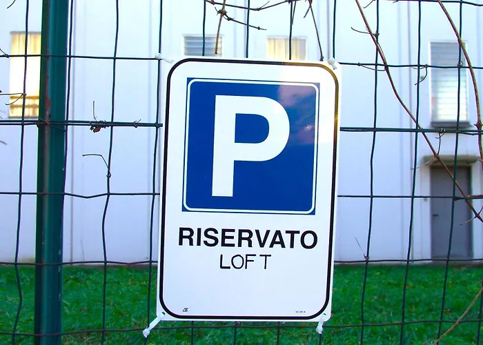 Modern Loft Near * Bulciago