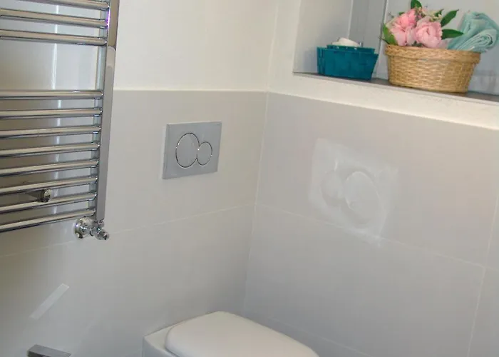 Modern Loft Near Apartment *