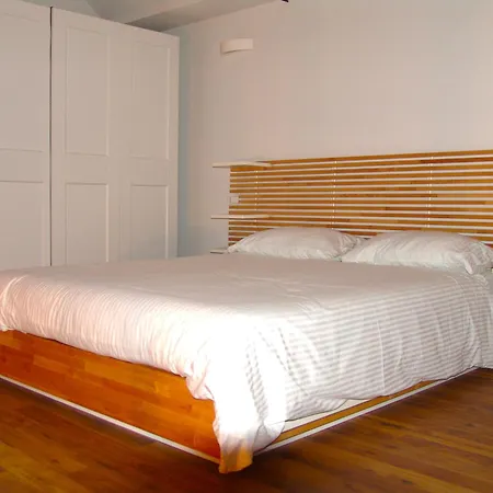 Lägenhet Modern Loft Near Bulciago
